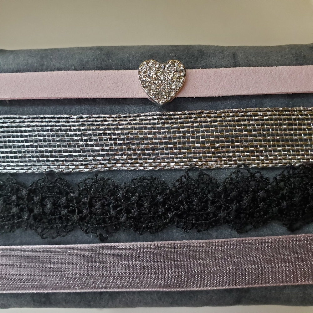 💙 Necklace Choker Set - Picture 2 of 6